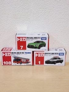 Modelo Mercedes-AMG GT R escala 1/65, raro, verde, además camión de bomberos y patrulla - Imagen 1 de 18
