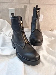 COACH LIZA BLACK LEATHER ZIP FRONT Ankle Boot Block Heel Woman's 8.5 - Picture 1 of 24