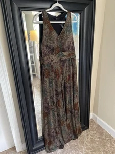 NWT R&M Richards Metallic V Neck Halter Gown Size 16 - Picture 1 of 8
