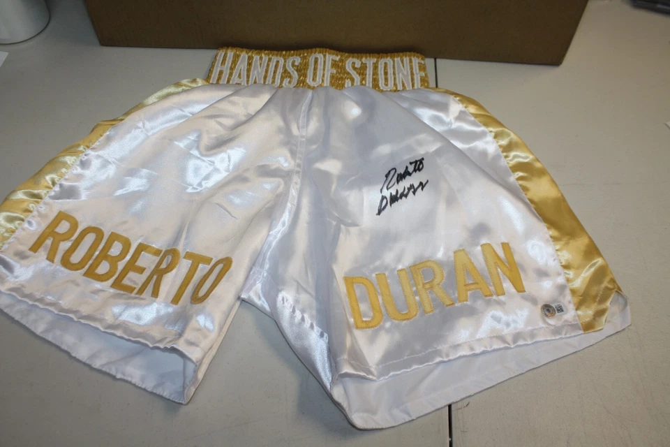 Roberto Duran SIGNED Autographed Custom BOXING  TRUNKS HANDS OF STONE BECKETT - Image 1 of 1