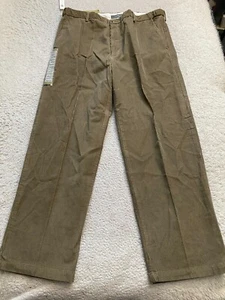 Croft & Barrow Men Relaxed Fit Corduroy Straight Pants Khaki Size 40 x 32 - Picture 1 of 14