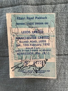 Signed Leeds United Vs Manchester United 1972 Football League Division 1 - Picture 1 of 2