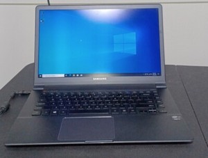 Samsung NP900X4C Core i5-3317U 1.7 GHz 8 GB RAM 32GB SSD, Win 10 Pro, READ!!