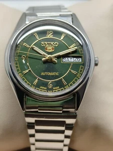 Seiko 5 Automatic Green Dial Day/Date 17 Jewel Stainless Steel Men's Wrist Watch - Picture 1 of 8
