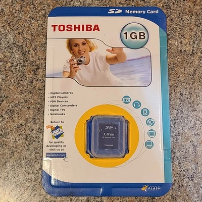 Toshiba SD HC 1 GB Memory Card SDHC - NEW SEALED Vintage 2006 Movie Prop (C7) - Image 1 of 3