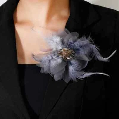 Feathers Mesh Flower Crystal Brooches Pin Luxury Coats Corsages Accessories - Image 1 of 4