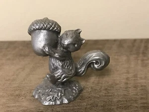 Vintage HALLMARK LITTLE GALLERY Fine Pewter Squirrel & Acorn 1976 - Picture 1 of 3