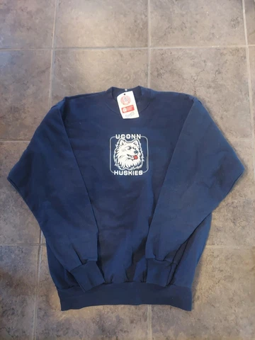 NWT UCONN HUSKIES THROWBACK LOGO YOUTH CREW SWEATSHIRT NCAA XL XLARGE Cover