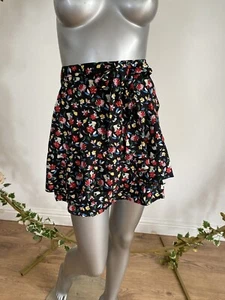 Influence Mujer Falda Talla 8 y 10 Negro Floral Volantes Falda Cinturón Nueva LA22 - Imagen 1 de 12
