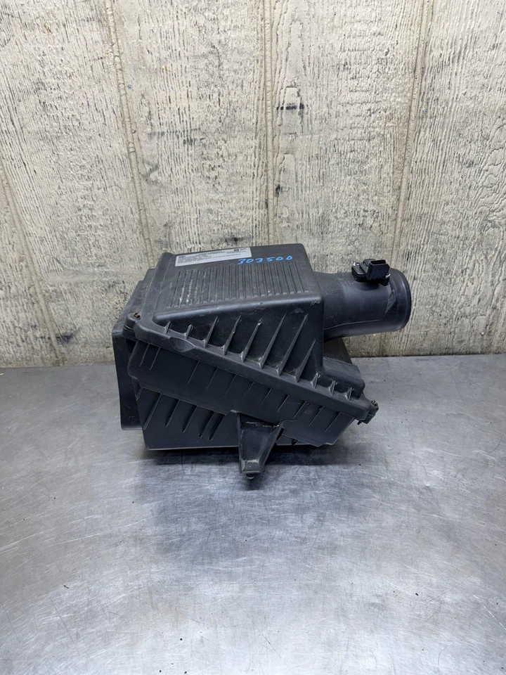 2017-2020 CADILLAC ESCALADE ESV 6.2L CAIXA DE FILTRO DE AR DO MOTOR COM FABRICANTE DE EQUIPAMENTO ORIGINAL MAF - Imagem 1 de 4