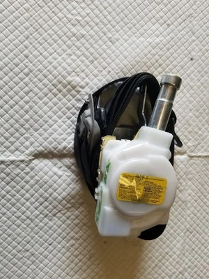 15 16 17 TOYOTA SIENNA PASSENGER RIGHT FRONT RETRACTOR  PRE CRASH SEAT BELT OEM  Foto 1 de 4