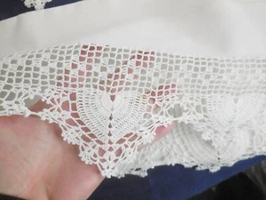 Pair Fancy Vintage Handmade Lacey Crocheted Pillowcase Cover Bed & Breakfast #6 - Picture 1 of 7