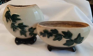 2 Pieces of Royal Copley Vintage MCM 1950s Ceramic Green Ivy Footed Planter Vase - Picture 1 of 12