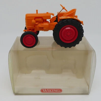 Rara WIKING 1/30 Trattore Fattoria Fahr Schlepper Arancione #8774035 IN Box - Immagine 1 di 4