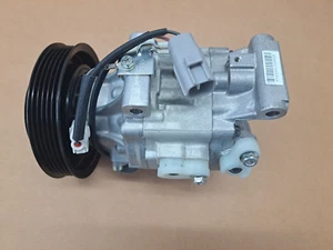 Compresor de aire acondicionado Toyota Yaris 1,4D Denso DCP50004 883100D180 - Imagen 1 de 4