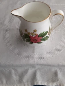 VINTAGE WEDGWOOD STARFLOWER BONE CHINA SAHNEKÄNNCHEN ENGLAND - Bild 1 von 4
