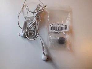 Genuine Motorola SYN1308A - 2.5mm Headphones - White - New - Fast P&P - Picture 1 of 1