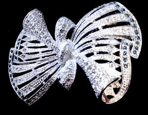 Vintage Napier Kristall gepflastert verziert Fliege Brosche Schmuck Anstecknadel neu aus altem Lagerbestand unbenutzt - Bild 1 von 2