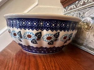 Boleslawiec Polish Pottery Blue Rim w/ Flowers Serving Bowl 8-1/4" in Dia. - Picture 1 of 9