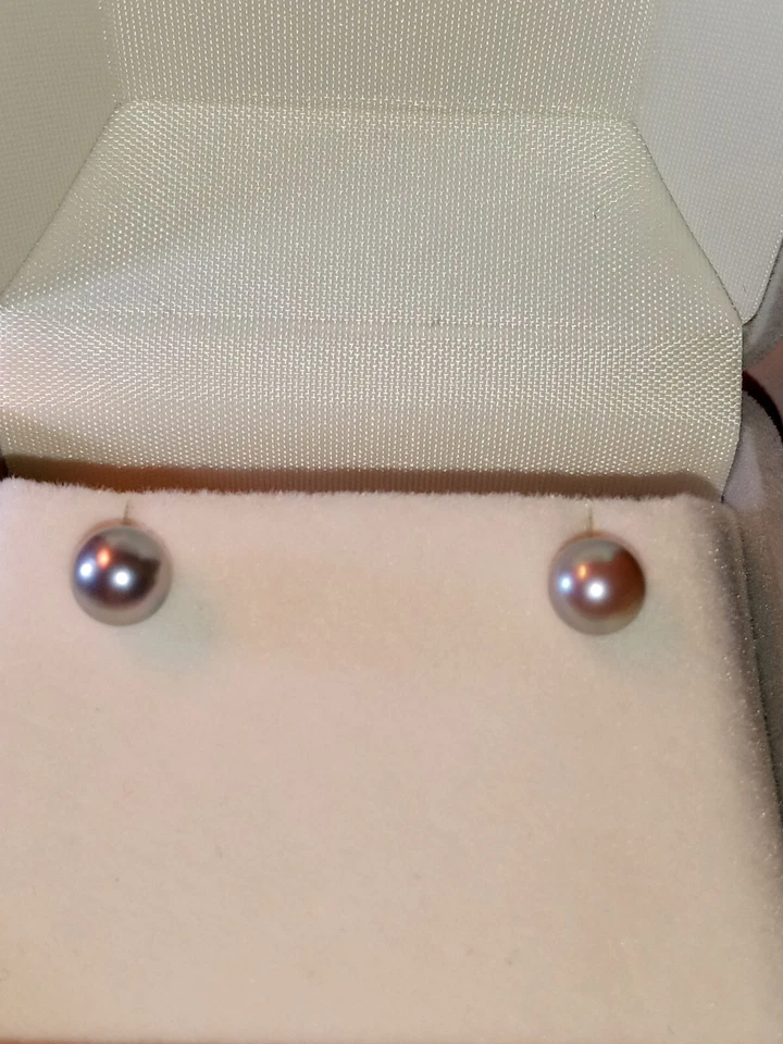 $1100, 7mm silver blue Akoya Pearl stud earrings 18kt Solid Yellow Gold New - Image 1 of 4