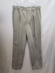 Wrangler Riata Hose Plissee vorne Relaxed Fit Khaki - Größe: 33x34 - Bild 1 von 4