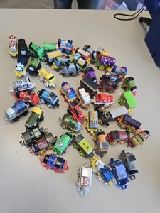 2014 Thomas und seine Freunde Mini Züge Konvolut 48 Züge - Bild 1 von 7