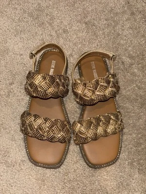 Sandalias doradas Steve Madden para niñas Foto 1 de 4