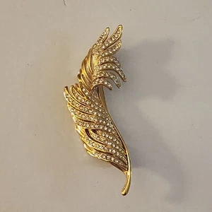 Vintage Feather Gold Plated Diamante Rhinestone Brooch Pin Signed ROMAN - Picture 1 of 5