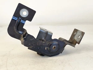 15-23 LAND ROVER DISCOVERY SPORT RIGHT RH SIDE LOWER FENDER BRACKET MOUNT OEM - Picture 1 of 3