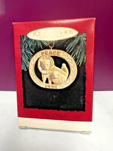 Hallmark Keepsake Christmas Ornament 1994 Time of Peace P2 - Picture 1 of 4