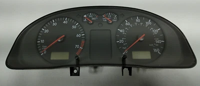 Cuadro de instrumentos velocímetro Volkswagen Passat MT 1998-1999 Foto 1 de 4