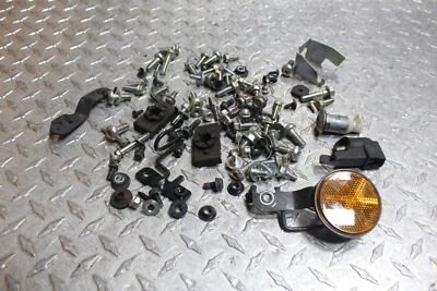 2015 Honda CBR300R OEM БОЛТЫ КРЕПЛЕНИЯ ДВИГАТЕЛЯ КРЕПЕЖНЫЕ ВИНТЫ ДВИГАТЕЛЯ - Изображение 1 из 4