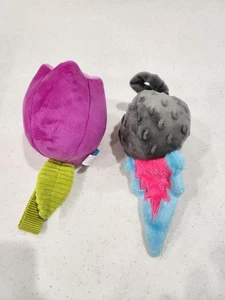 Juego de 2 juguetes de peluche Plucky Tulip Tulip Tulip Flower y Playley's Comet Ball - Imagen 1 de 8