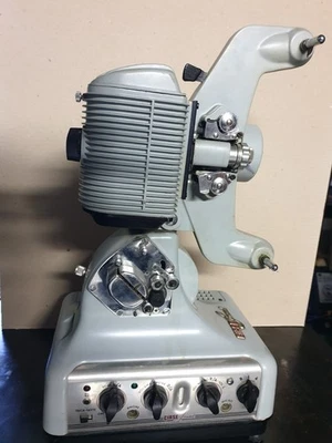 Proiettore Cinematografico Cirse Sound 8mm - Immagine 1 di 4