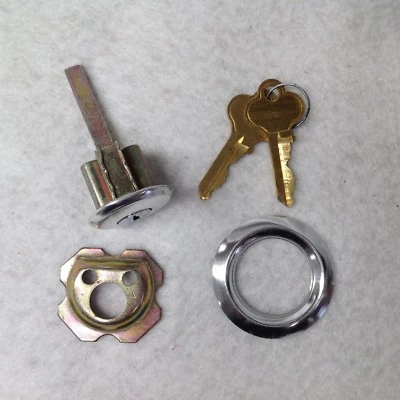 Cerradura de cilindro con 2 llaves #296265 Cerraduras de cambio Puerta de garaje Sin herrajes de montaje Foto 1 de 4