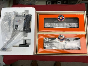 LIONEL 6-31706 POWERED UNION PACIFIC BURRO CRANE & 2 WORK GON'S O27 O GAUGE NOS - Picture 1 of 6