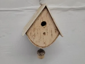 Hummingbird house bird feeder Outdoor garden hanging ornaments - Picture 1 of 2