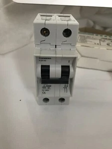 Siemens 5SX4 201-7 MCB Miniatur-Leistungsschalter Typ C 2-polig 4V Brandneu  - Bild 1 von 3