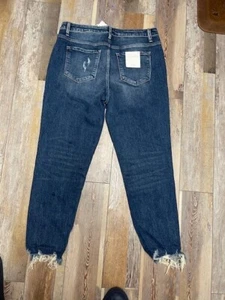 FLYING MONKEY Med Wash High Rise Distressed Tapered Jeans Raw Hem Sz 32 or 14 - Picture 1 of 4