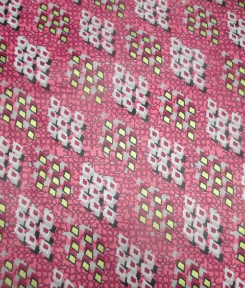 Tela africana metálica con estampado de diamantes de 1 yarda Foto 1 de 1