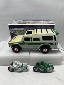 Hess 2004 Sport Utility Vehickle And Motorcycles - Imagen 1 de 5