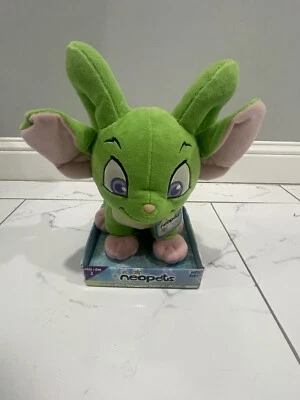 Retired Neopets Green Acara stuffed 2008 Series 2 Collectible With Tag & Box - Image 1 of 4
