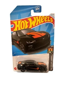 2024 Hot Wheels HW DREAM GARAGE 2/5 '18 Camaro SS 32/250 - Picture 1 of 2