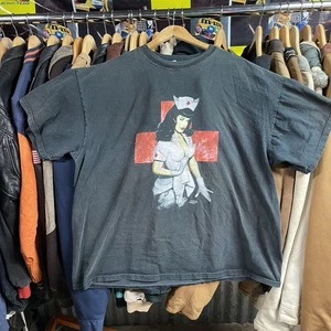 Camisa Bettie Page Vintage Adulto Talla 2XL Modelo Pinup Arte Enfermera Años 90 Conexiones - Imagen 1 de 8