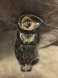 Vintage Inuit Style Soapstone Carving – Woman in Parka Native Alaska Canada - Picture 1 of 4