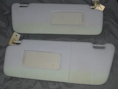 Солнцезащитные козырьки с откидным верхом 99-03 Mercedes CLK320 серые со стороны водителя/пассажира #G12 - Изображение 1 из 3