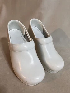 Dansko Professional White Leather Clogs Nursing Shoes Womens 5.5 - Picture 1 of 9