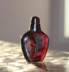 An Antique Chinese Hand Carved Amber Snuff Bottle 304 - Picture 1 of 11