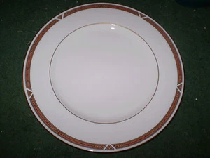 NORITAKE DIAMOND TRACE BONE CHINA DINNER PLATE JAPAN - Picture 1 of 3