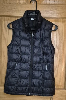 Chaleco acolchado REI para mujer XS negro 650 usado en excelente estado  Foto 1 de 4